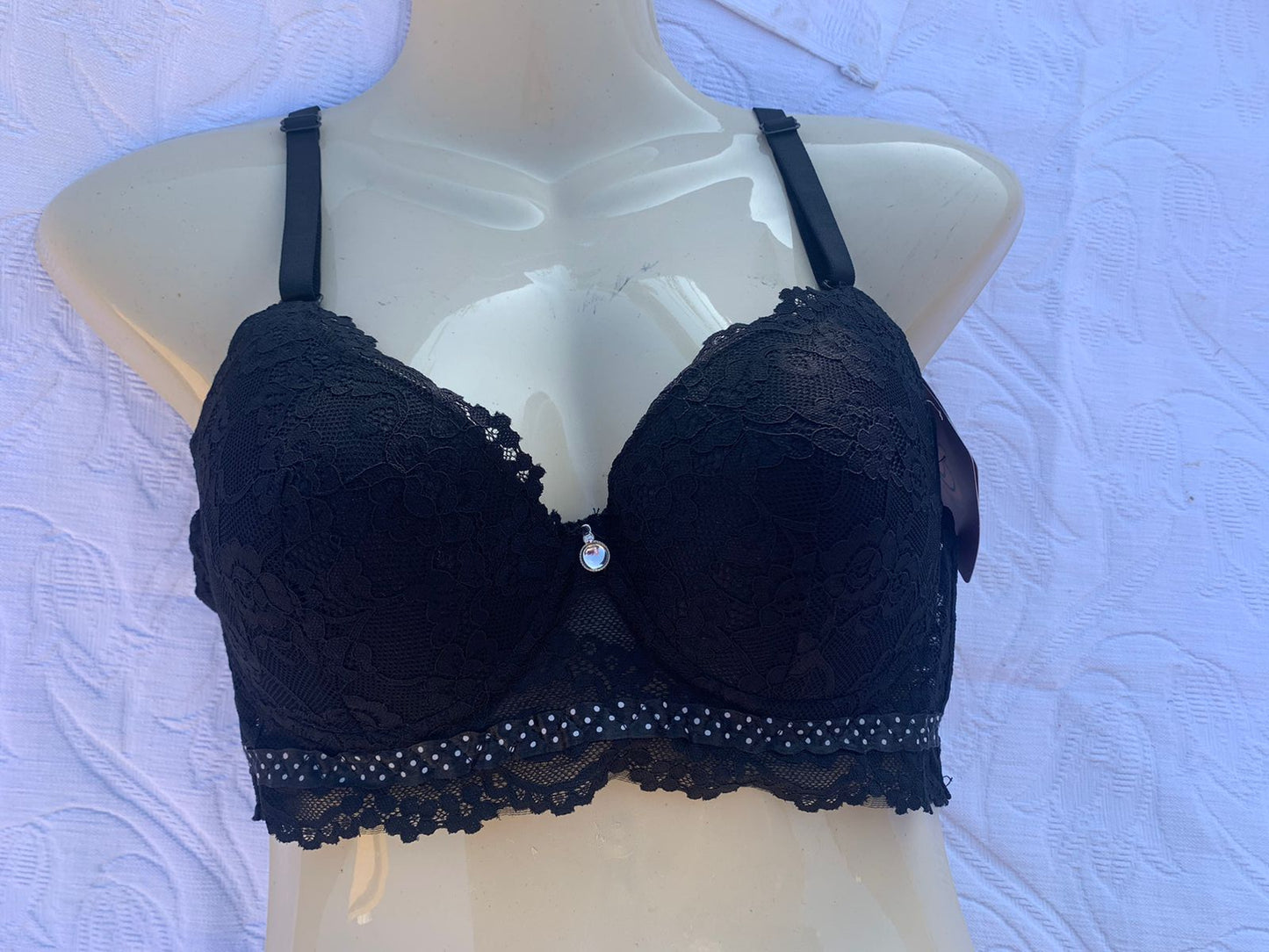 Imported Luxury Lace Push-Up Bra – Amazon Quality (White / Blue / Black / Nude / Skin / Pink / Midnight Blue)+ FREE GIFT